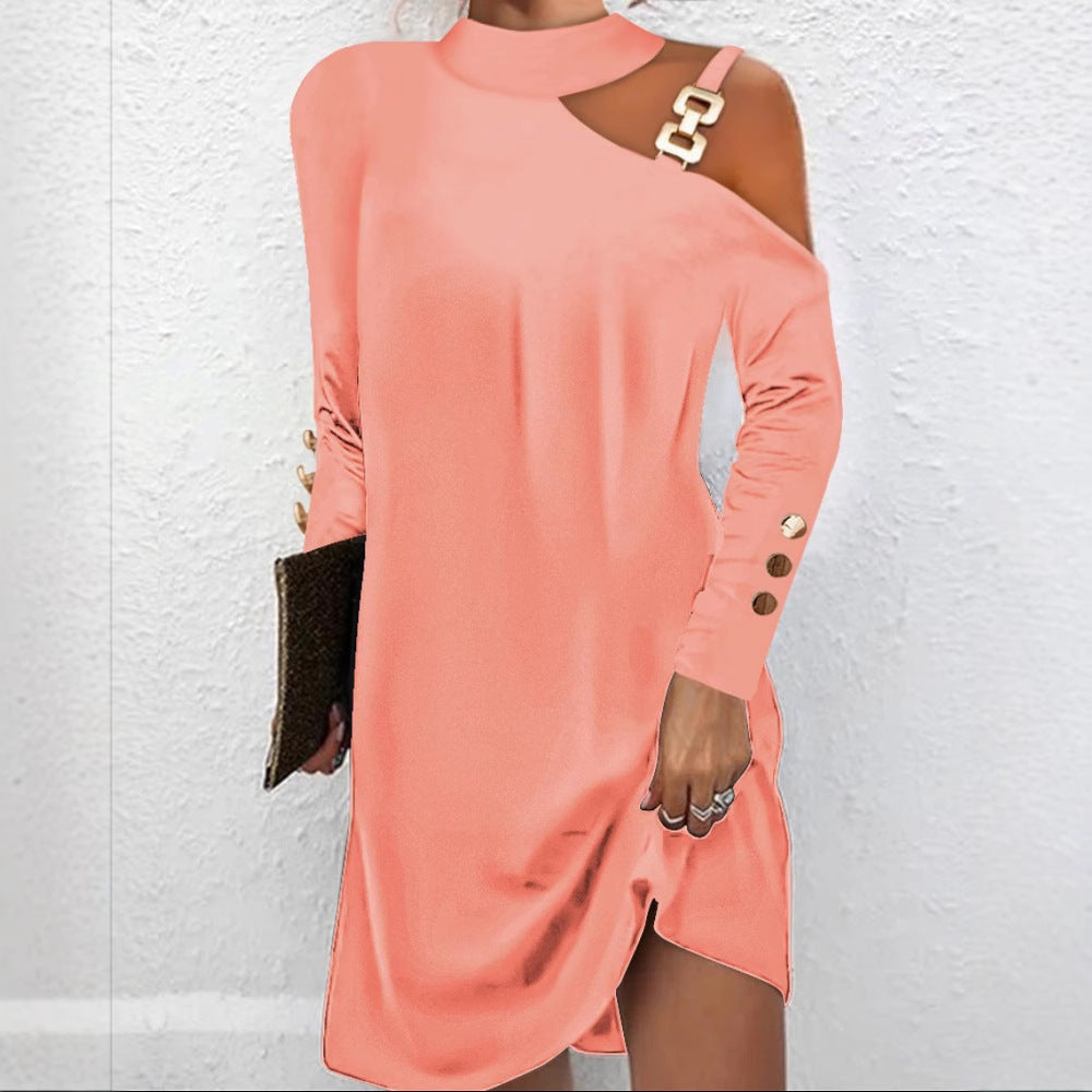 Damen modisches Minikleid mit schickem Schulterdesign und dekorativen Knopfdetails Fudus