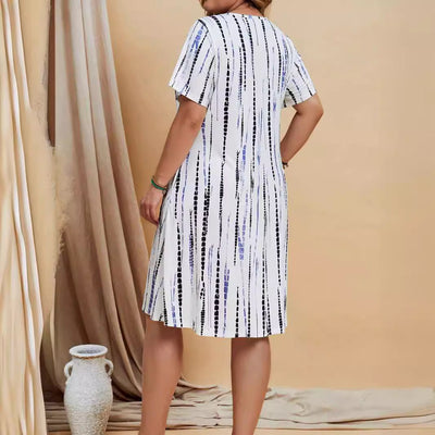 Damen unkompliziertes Sommerkleid mit modernem grafischen Design und schwingendem Schnitt Fudus