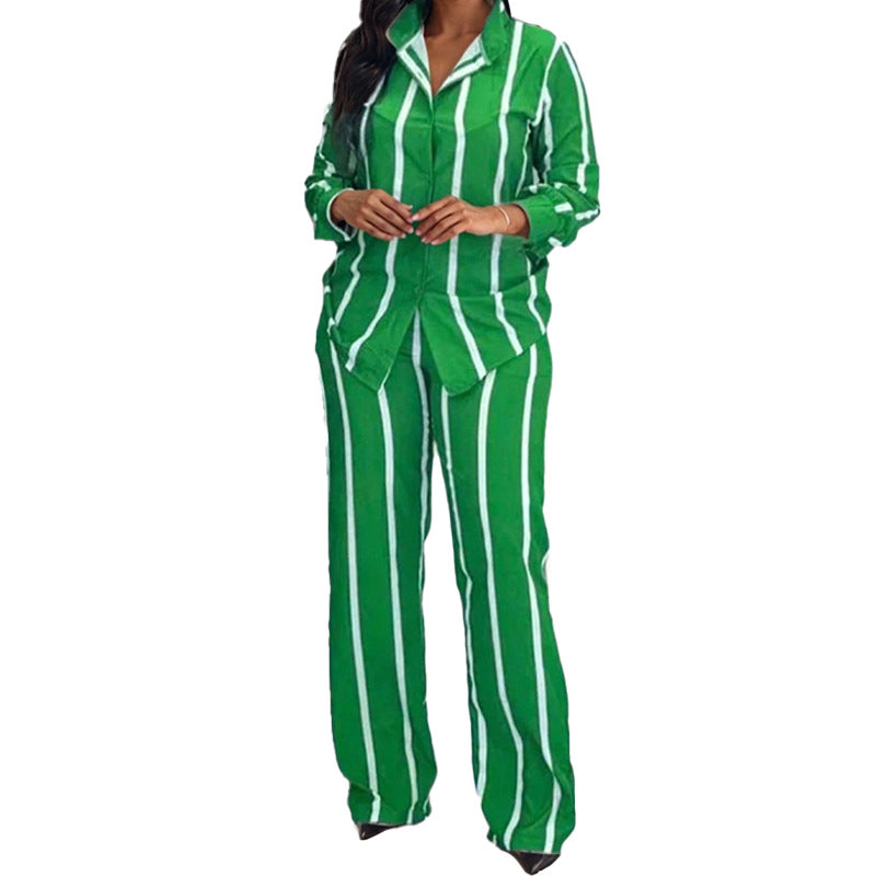 Damen Zweiteiliges Strandoutfit mit maritimem Streifenmuster und klassischem Hemd Fudus