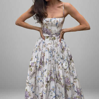 Damen Ballkleid mit elegantem strapless Design und floralen Akzenten Fudus