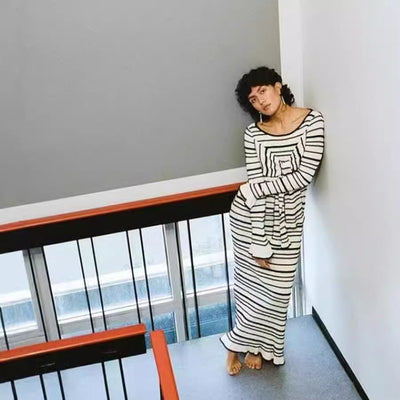 Damen Figurbetontes Strickkleid mit Wickelgürtel und Rüschendetails Fudus