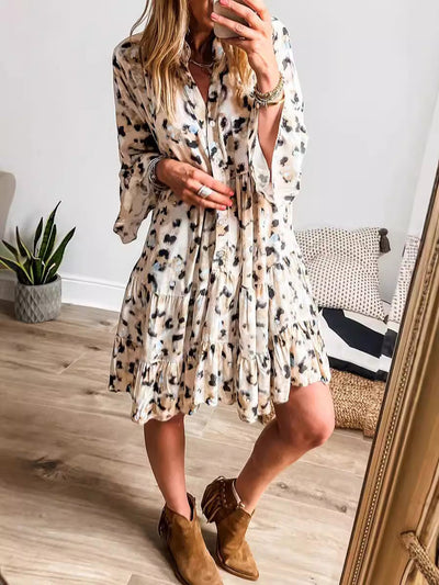 Damen Kurzes Sommerkleid mit knopfbarem Ausschnitt und trendigem Volant Fudus