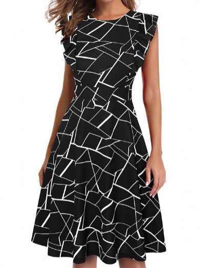 Damen Kleid mit Rüschendetails und modernem Grafikdesign Fudus