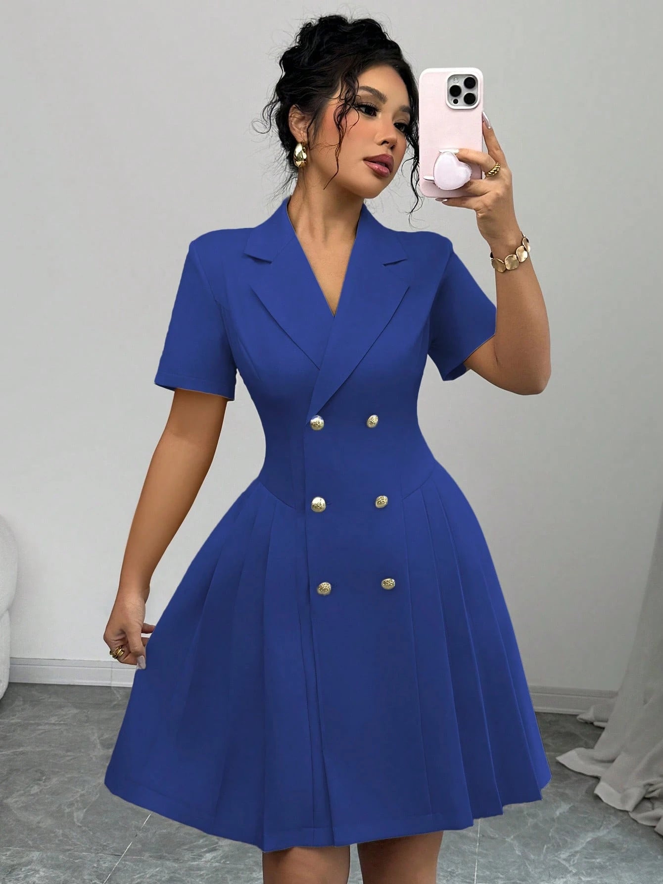 Damen klassisches Knopfkleid mit tailliertem Schnitt und Faltenrock Fudus