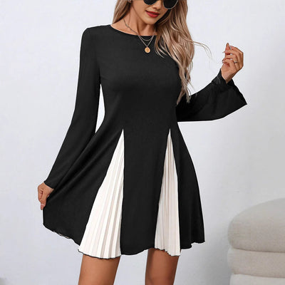 Damen ausgestelltes Kleid mit plissierten Elementen Fudus