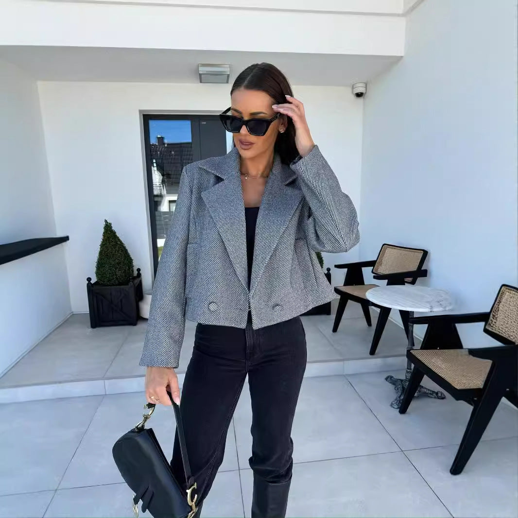 Damen eleganter Cropped Blazer im strukturierten Design mit doppelter Knopfleiste Fudus