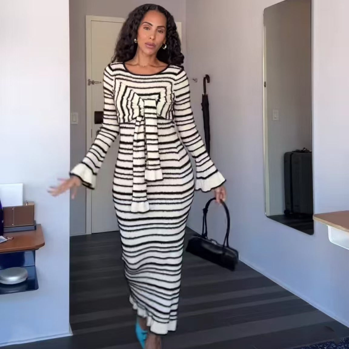 Damen Figurbetontes Strickkleid mit Wickelgürtel und Rüschendetails Fudus