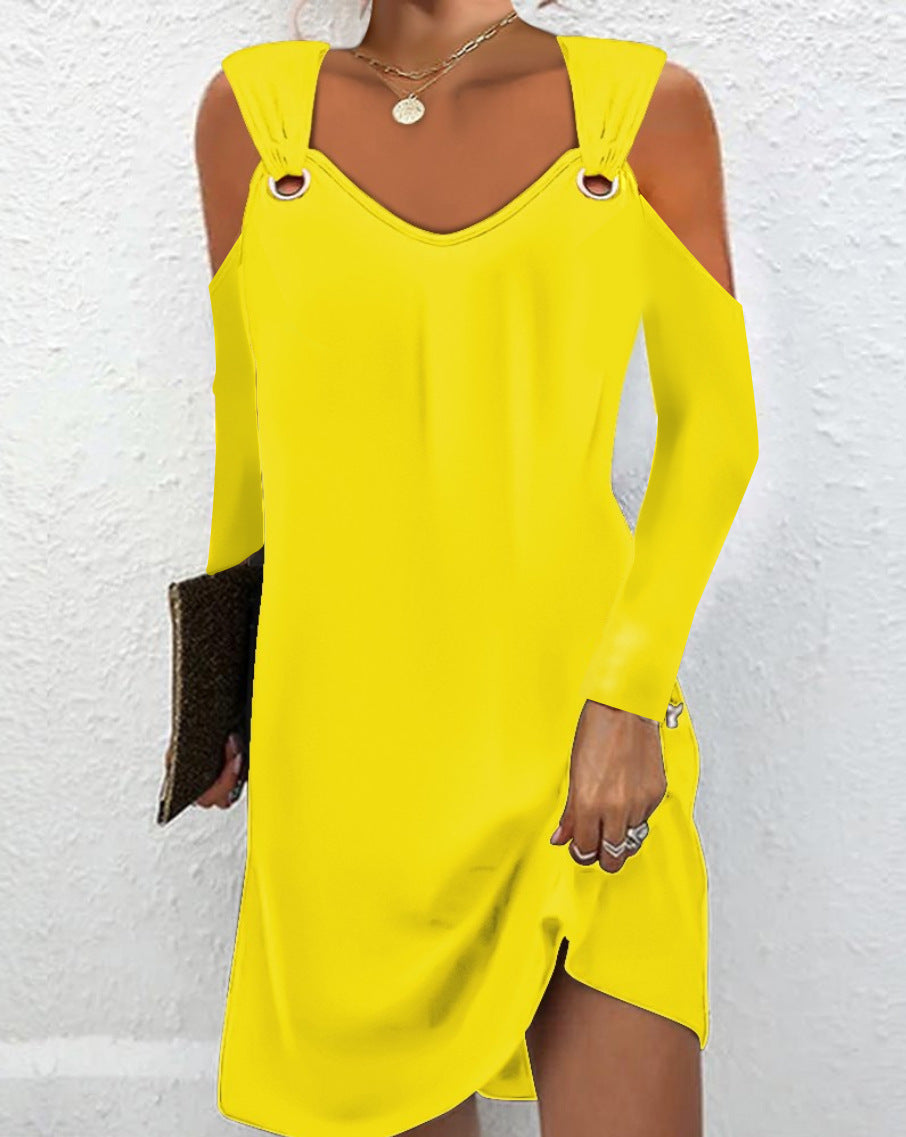 Damen elegantes Kleid mit kaltem Schulterdesign und dekorativen Ringen Fudus