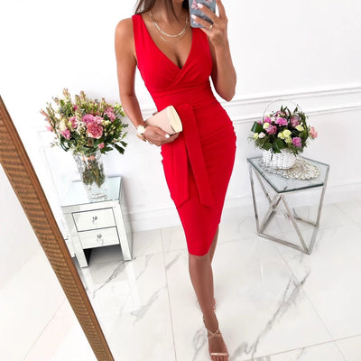 Damen körpernahes Wickelkleid mit V-Ausschnitt und raffinierten Akzenten Fudus