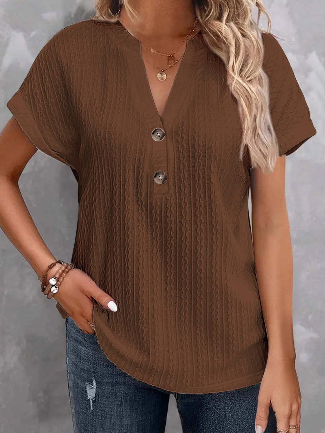 Damen Kurzarmshirt mit strukturiertem Design und Knopfdetails Fudus