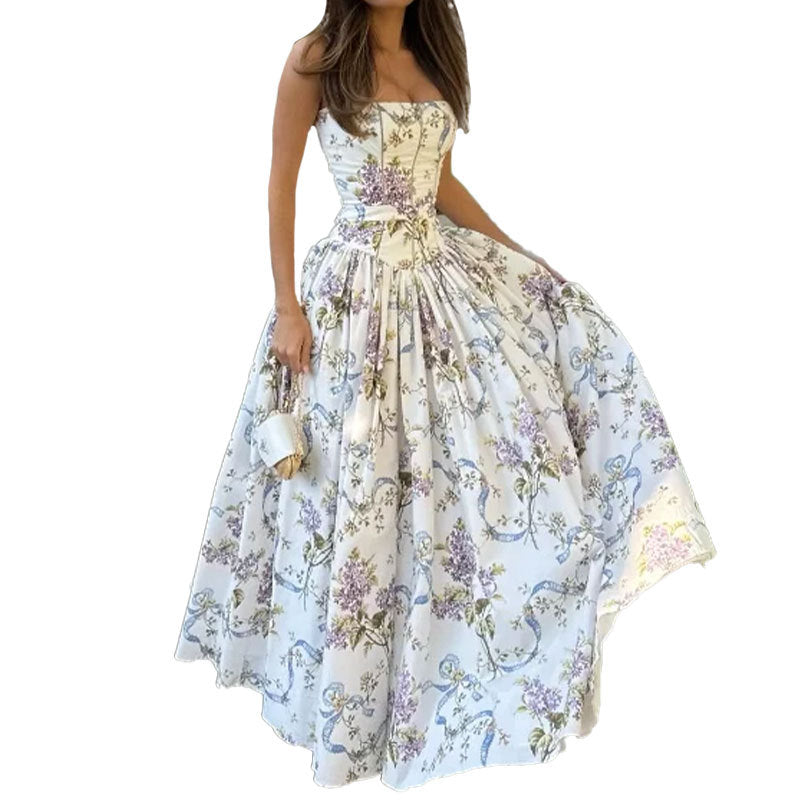 Damen Ballkleid mit elegantem strapless Design und floralen Akzenten Fudus