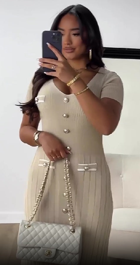 Damen Rippstrick Maxikleid mit Knopfdetails und V-Ausschnitt Fudus