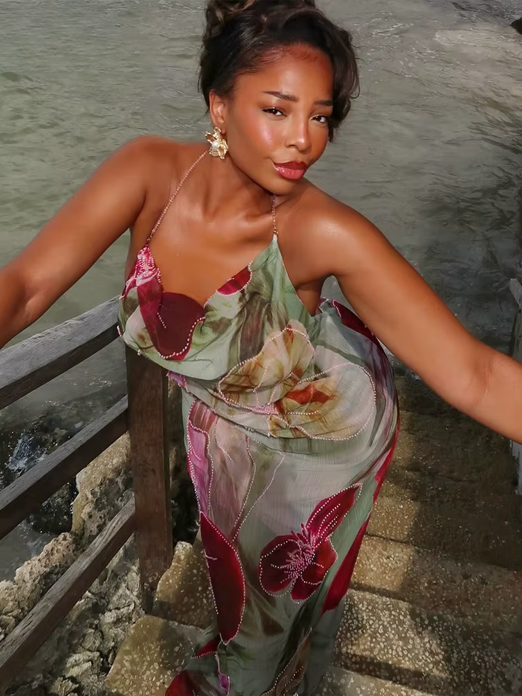 Isla | Elegantes Rückenfreies Chiffon-Maxikleid Mit Blumendruck und Perlenakzenten