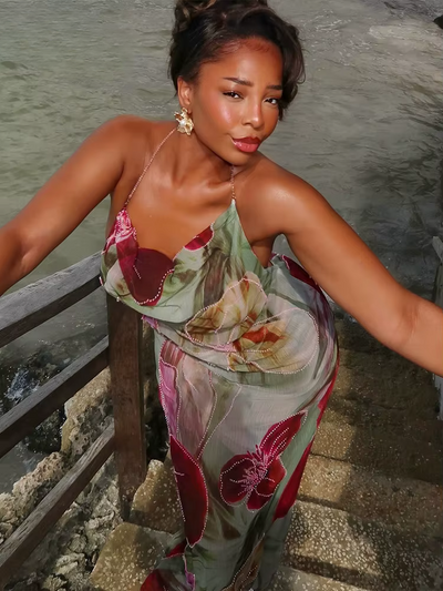 Isla | Elegantes Rückenfreies Chiffon-Maxikleid Mit Blumendruck und Perlenakzenten