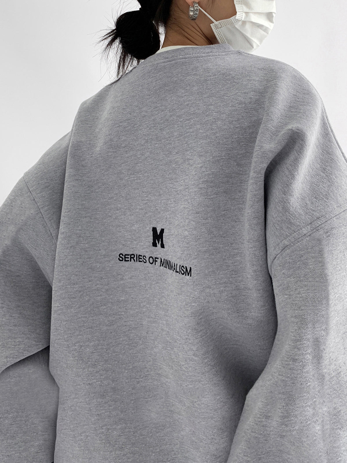 Oversized Sweatshirt für Damen im minimalistischen Design