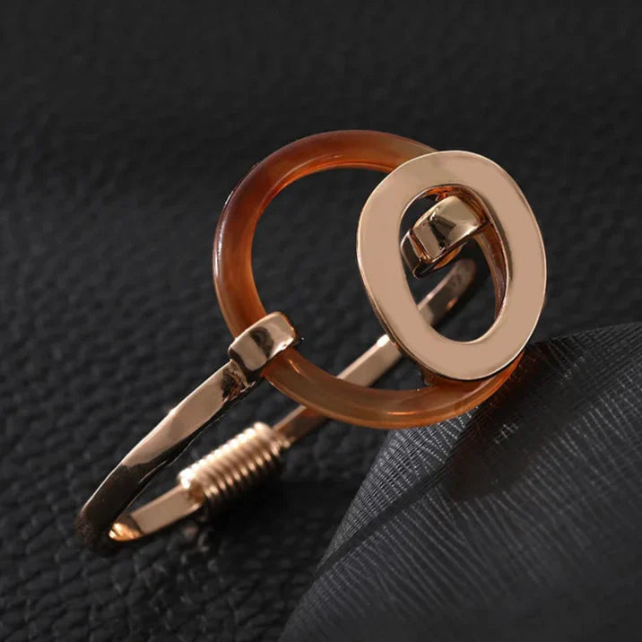 Elegantes Golden Damen Armreif mit Haken-Verschluss