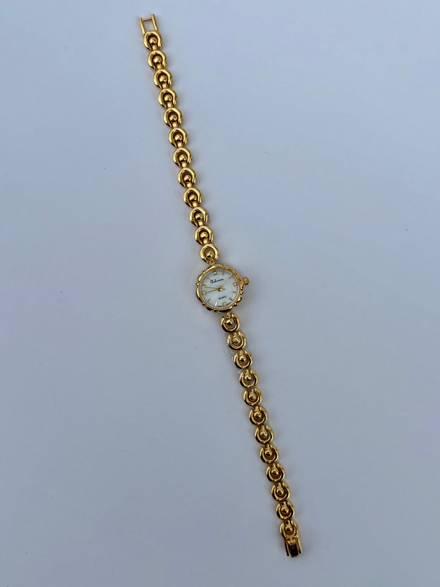 Goldene Filigrane Damen Armbanduhr
