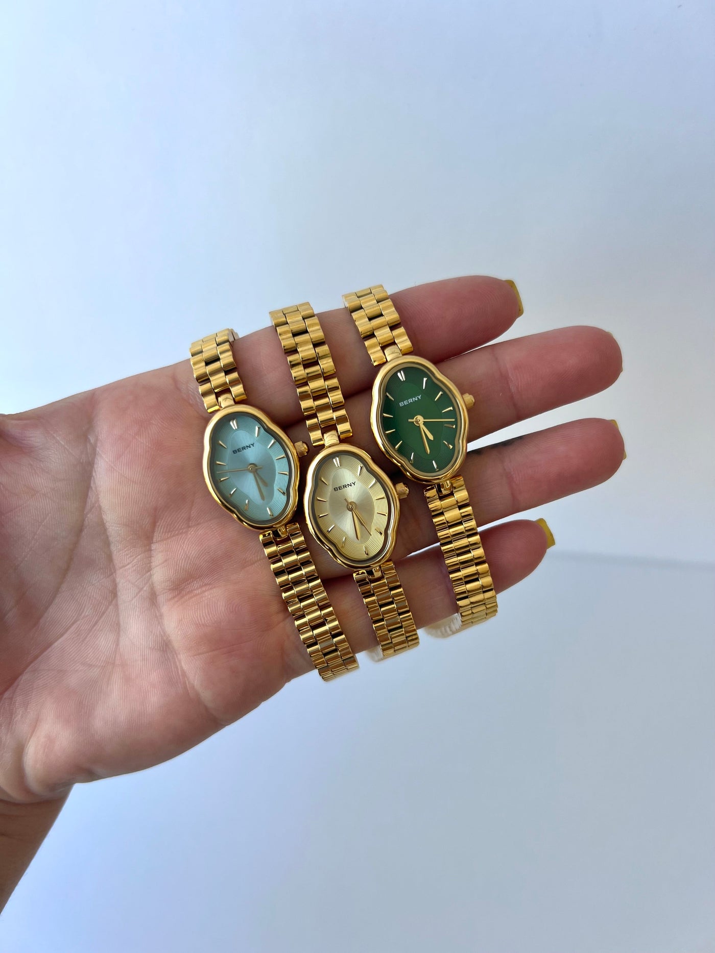 Ovale Floral Elegante Damen Armbanduhr