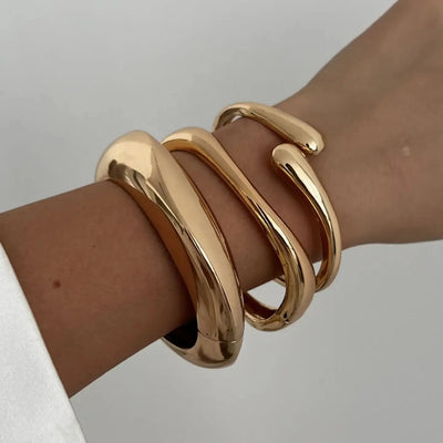 Ciara | Geometrisches Manschettenarmband aus Metall