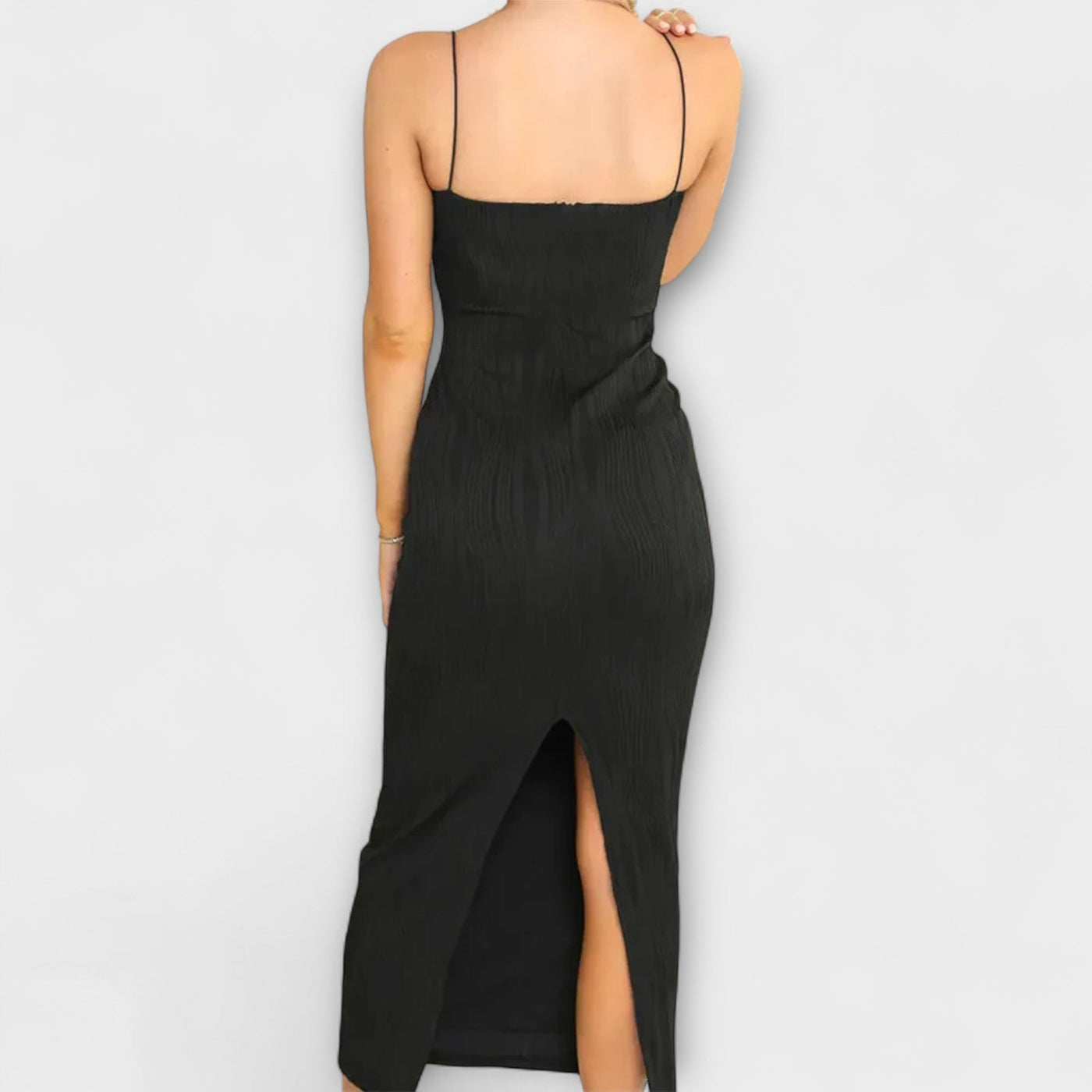 Schickes ärmelloses gerafftes langes Kleid