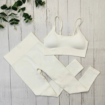 Fitness Set Für Frauen: Atmungsaktives Top, Sport-BH & Leggings für Yoga & Gym