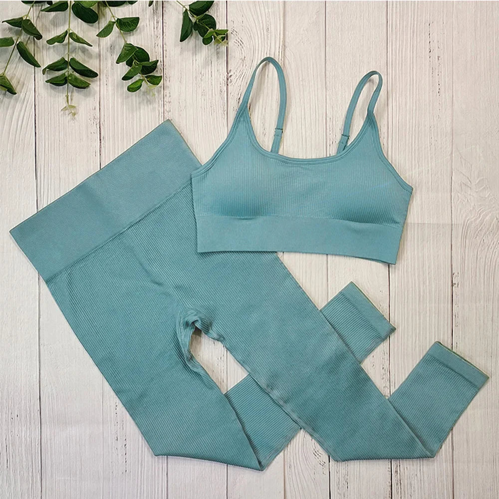 Fitness Set Für Frauen: Atmungsaktives Top, Sport-BH & Leggings für Yoga & Gym