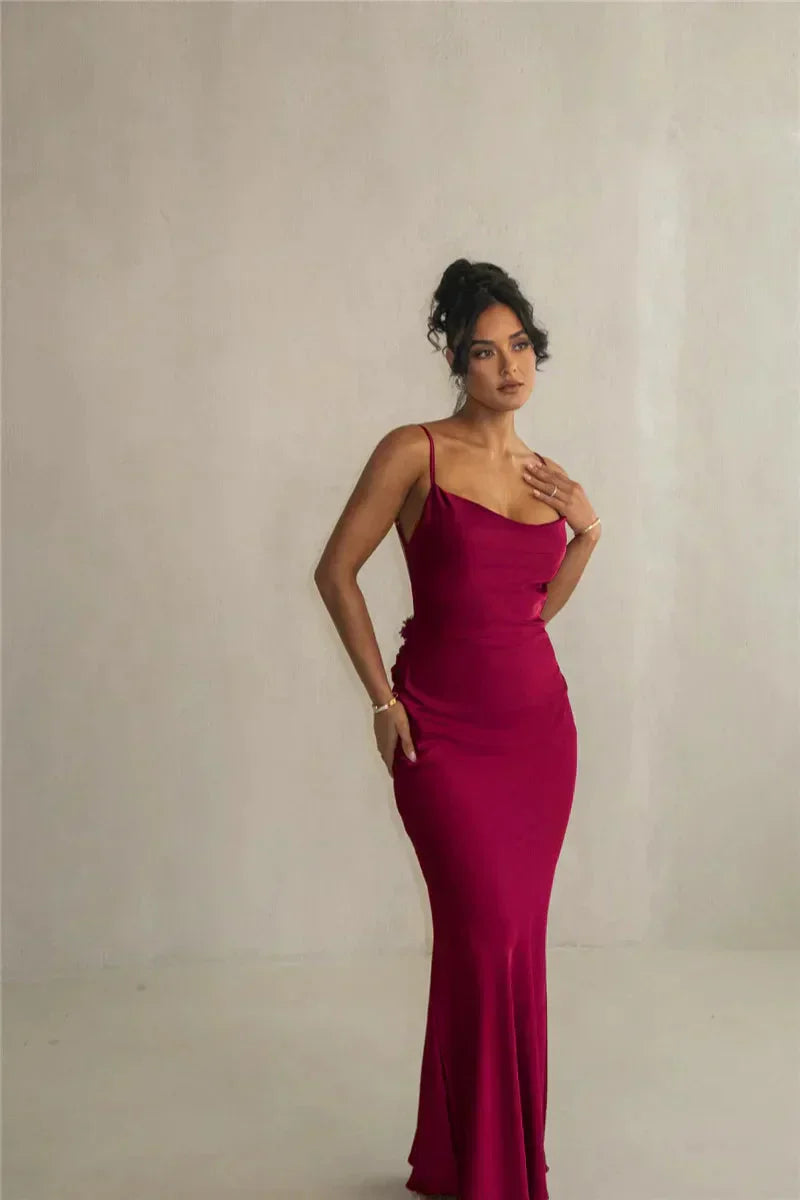 Elegantes Satin-Maxikleid mit Blumen-Patchwork – Sommerfest & Abend