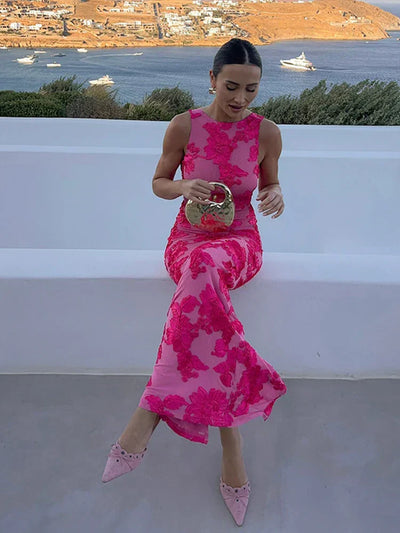 Amira Elegantes Floralabendkleid mit Fließendem Schnitt und Klassischem Dekolleté