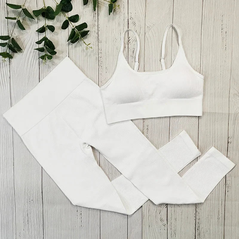 Fitness Set Für Frauen: Atmungsaktives Top, Sport-BH & Leggings für Yoga & Gym