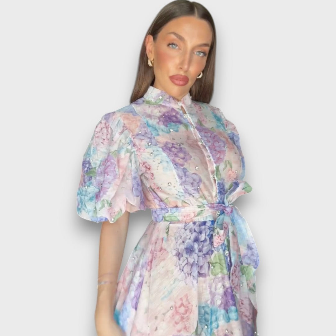 Celindra – Maxi-Kleid mit floraler Struktur und Bindegürtel