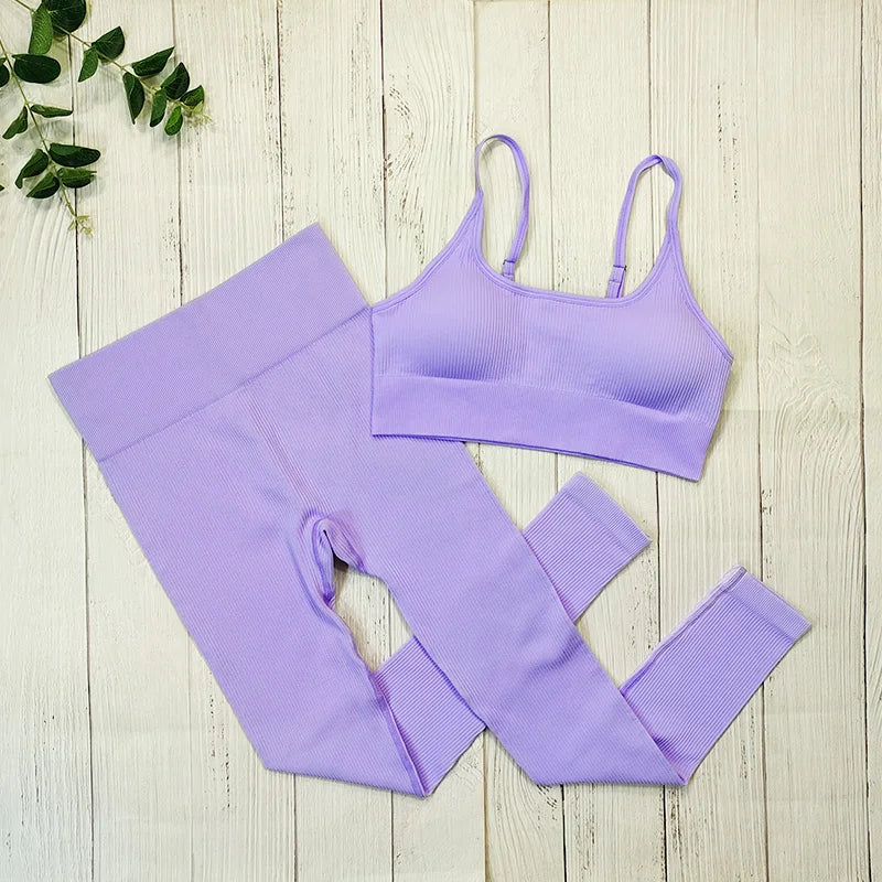 Fitness Set Für Frauen: Atmungsaktives Top, Sport-BH & Leggings für Yoga & Gym