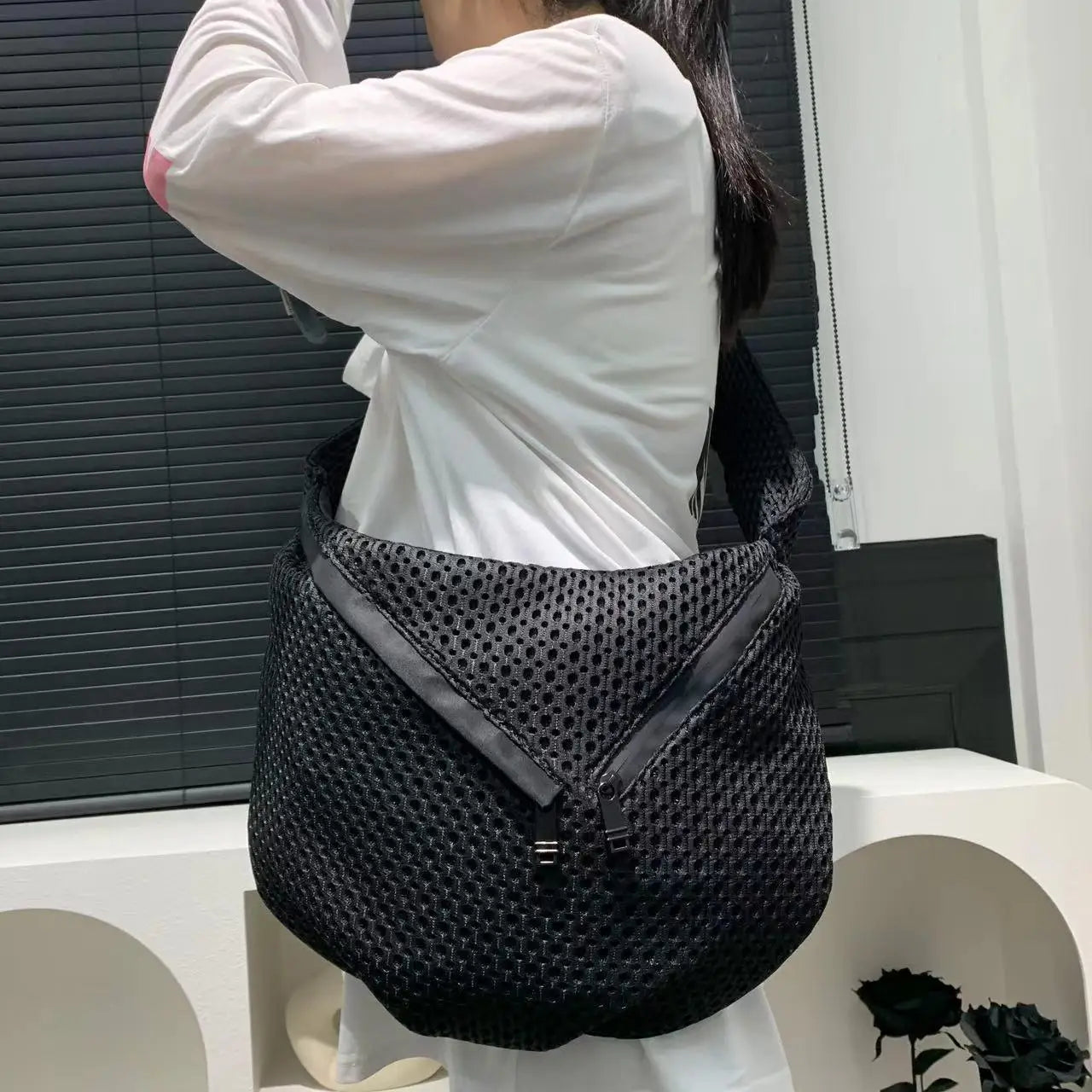 Damen Oversized Sport-Brusttasche Mesh, Große Kapazität Umhängetasche für Aktive