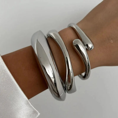 Ciara | Geometrisches Manschettenarmband aus Metall