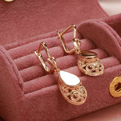 Ramona | Tropfenförmige Ohrringe aus hochwertigem Material