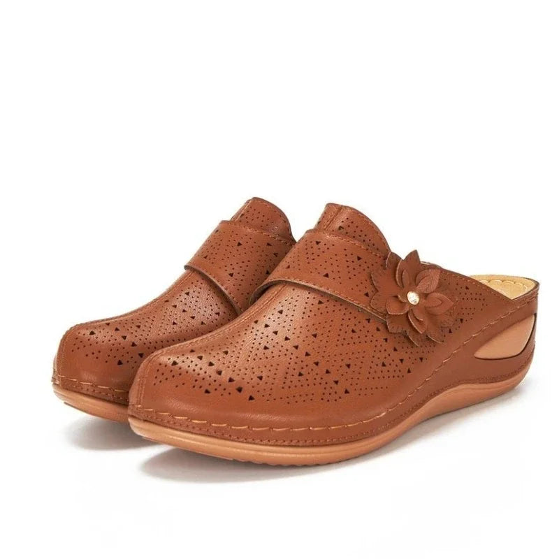 Elegante Blumenplattform Sandalen Damen - Geschlossene Zehen, Komfortabel und Stilvoll