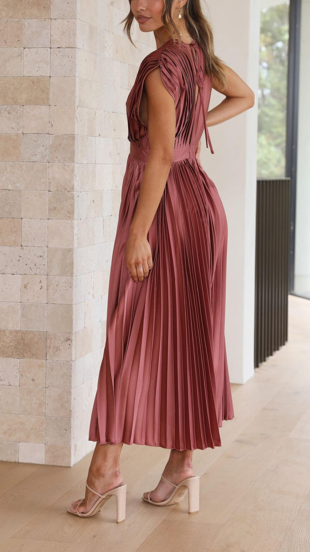 Annika | Elegantes Faltenkleid