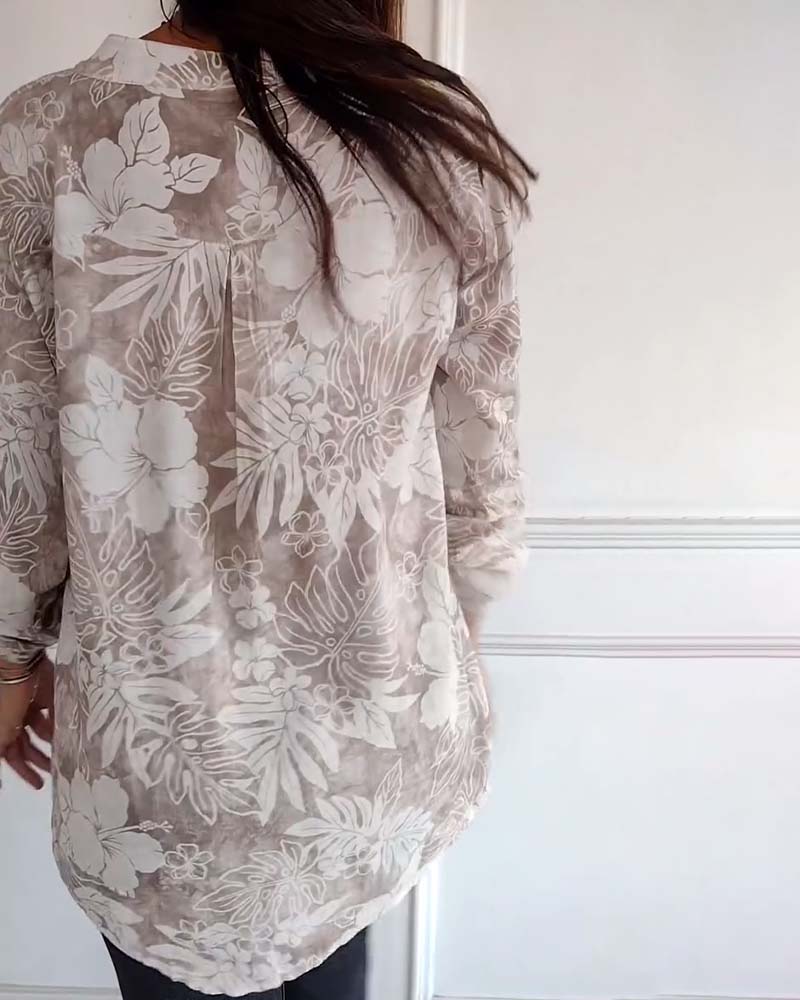 Astrid | Bluse mit V-Ausschnitt und Knopfleiste