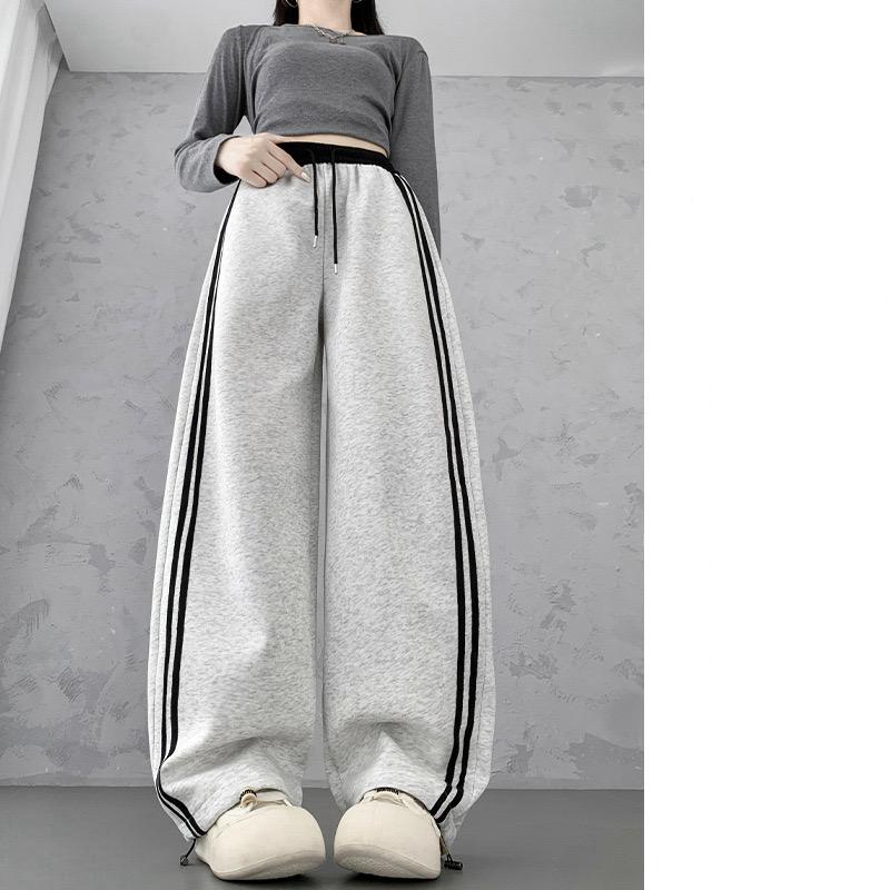 Tayra | Weit Geschnittene Jogginghose Mit Doppelseitigem Streifen