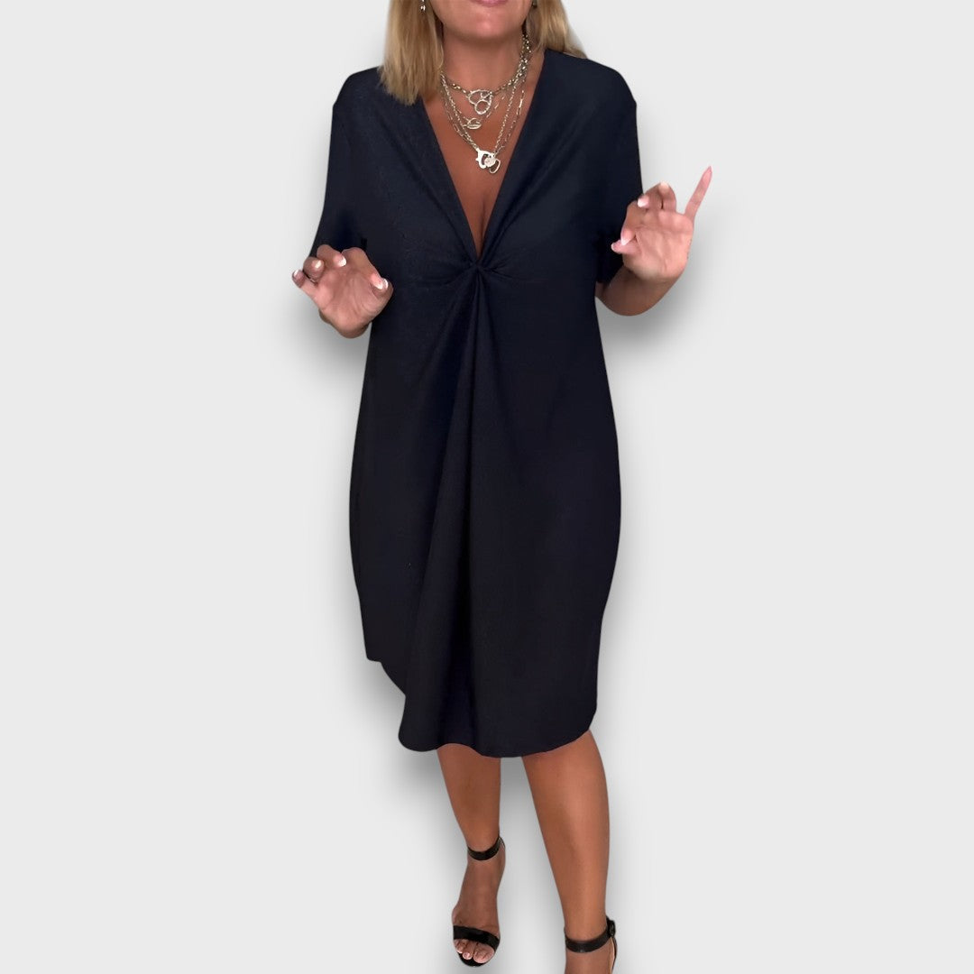 Aurela – Faltenkleid mit Twist-Detail