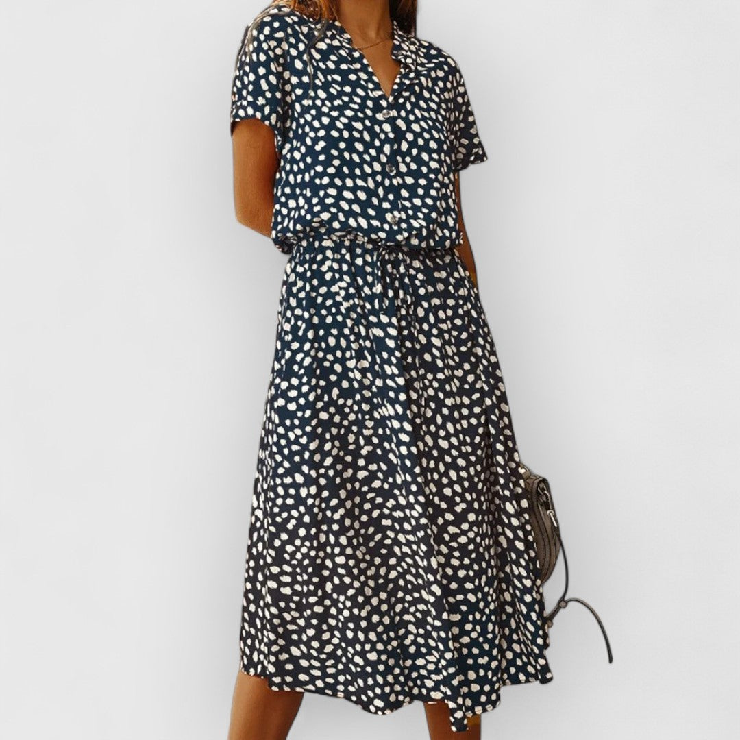 April | Schickes Bequemes Kleid