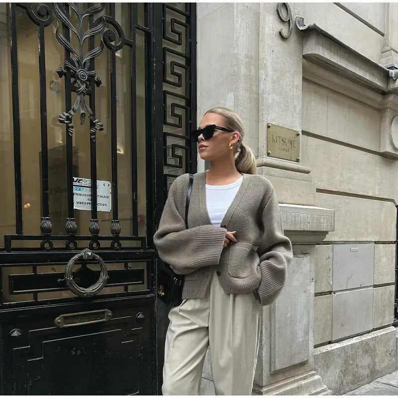 Elma | Klassische gestrickte Damenstrickjacke