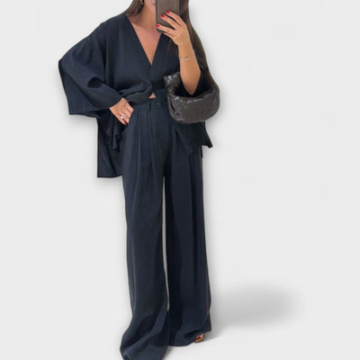 Jacqueline - Lässiges V-Ausschnitt Top und Hose Duo