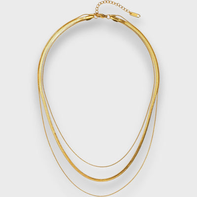 Solenne – Vergoldete Halskette mit mehreren Lagen
