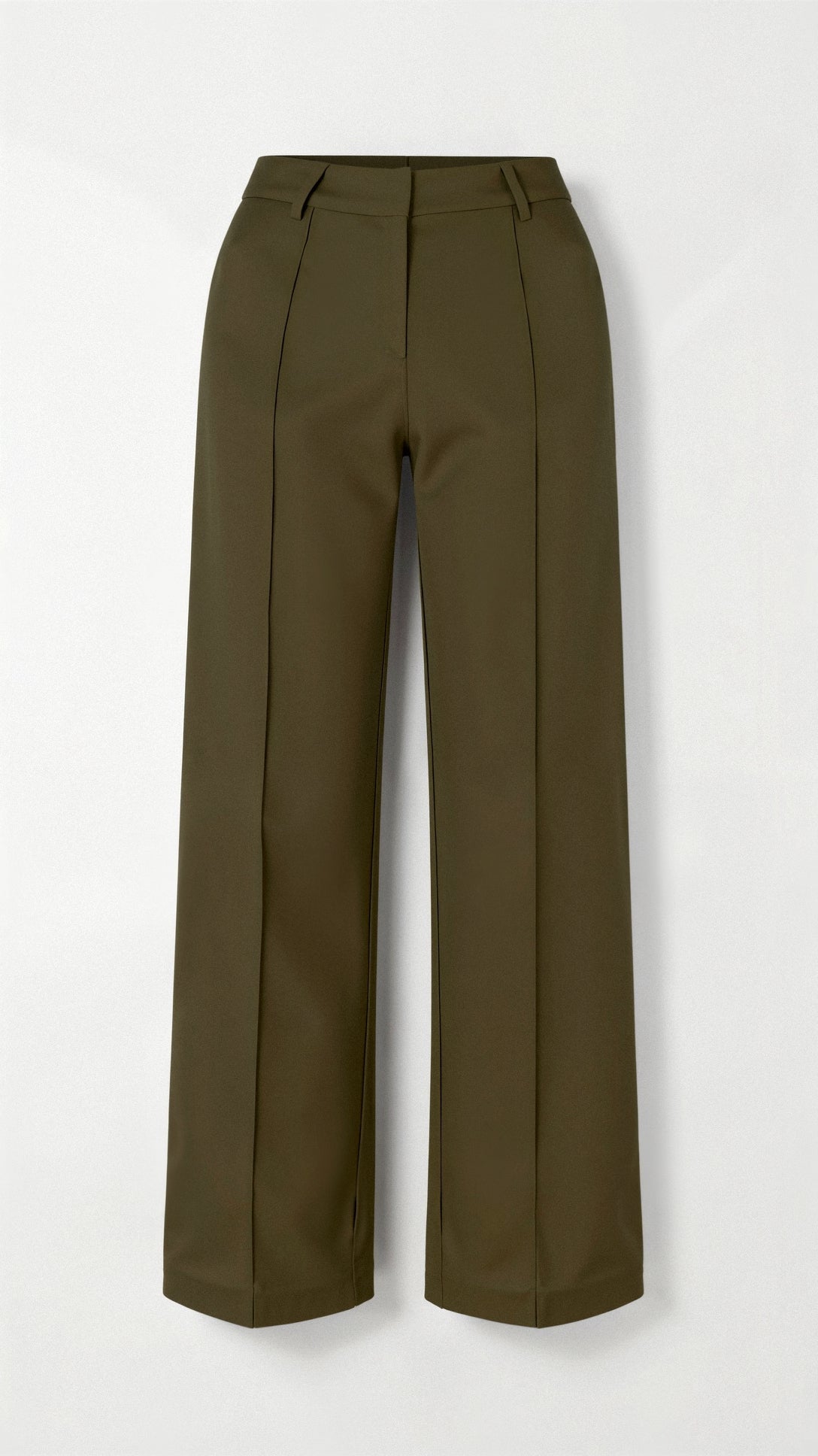 Mathilda Hose mit Weitem Bein