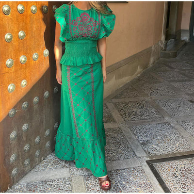 Elegantes Ensemble – Stilvoll und vielseitig –  Laura