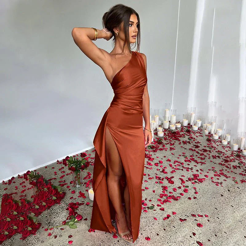 Neriah Elegantes Maxi-Kleid Mit Fließender Silhouette Und Eleganter Detailverarbeitung