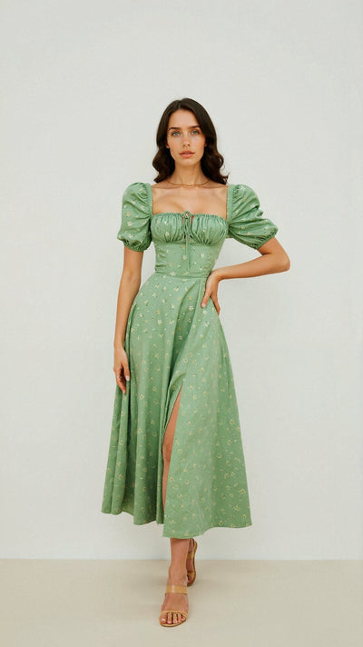 Daniela Midikleid mit quadratischem Halsausschnitt