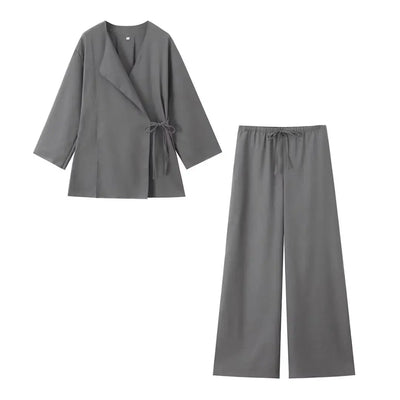 Jezebel Wickel-Bluse und Hose Set