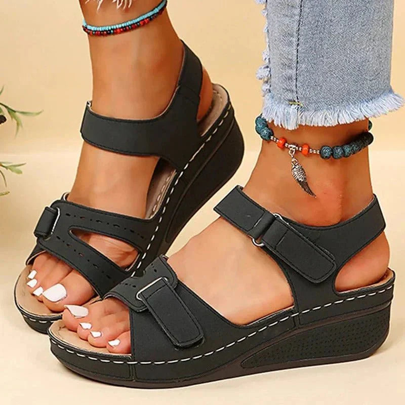 Bequeme Damen-Plattform-Sandalen mit verstellbaren Riemen | Offene Zehe