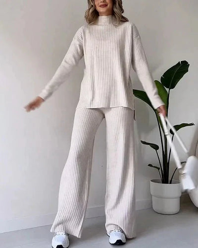 Zainab Gerippter Pullover und Hose Set